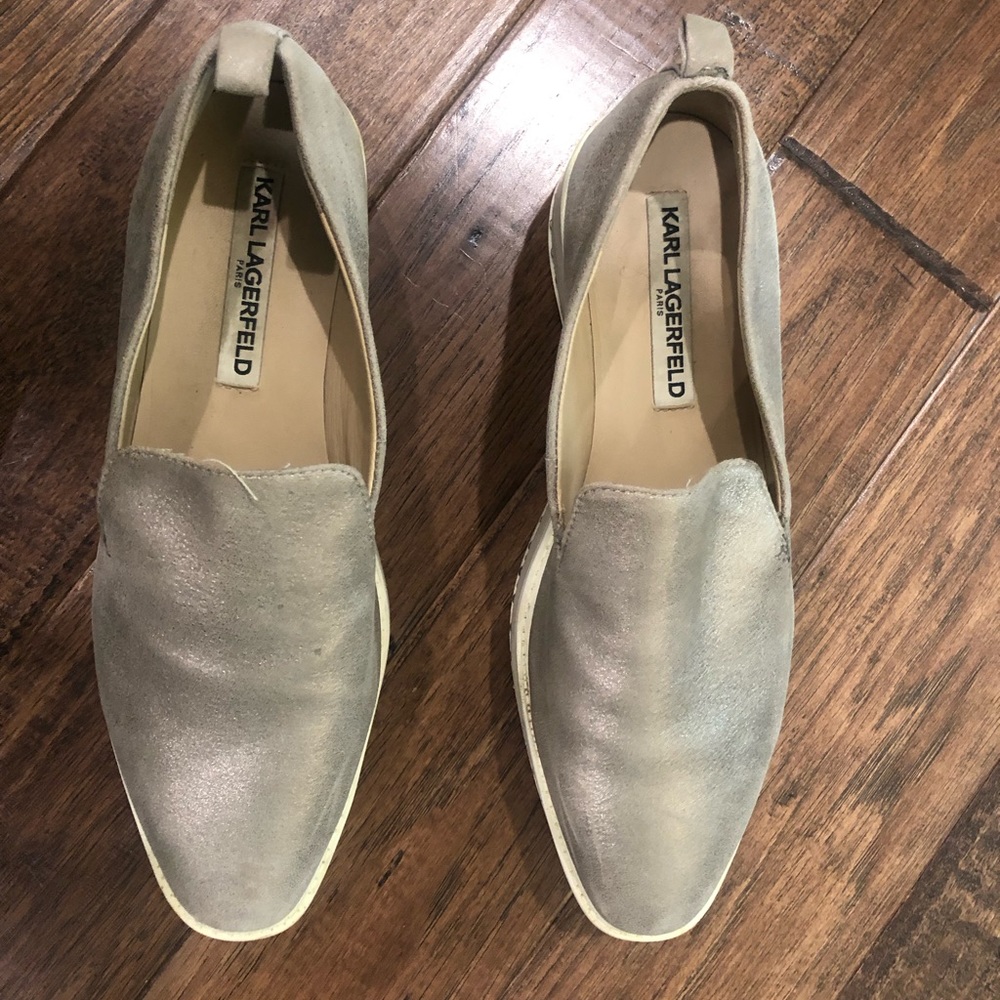Karl lagerfeld comfy slip on. You will be in shape while being casual.